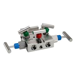 NOSHOK 5530-MMS-FP, Soft Seat, Flange x Flange, 316 Stainless Steel, Flare Pattern, 0.375" Orifice 5 Manifold Valve